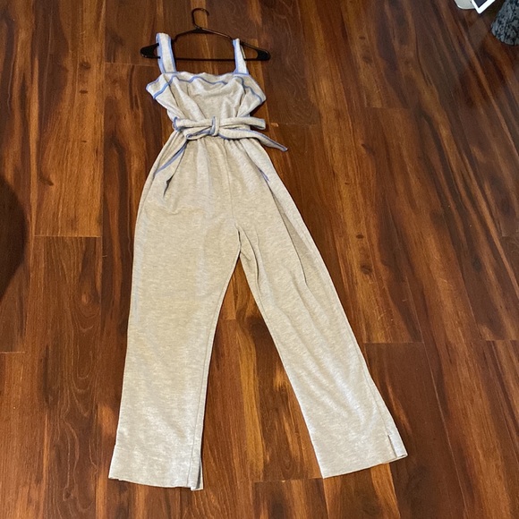 Grey jumpsuit - Picture 4 of 4